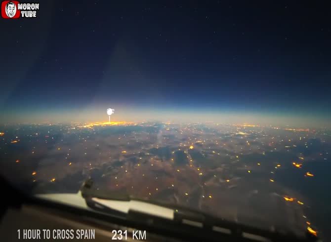 Video :A full moon evening in Paris and Buenos Aires on a Boeing 777 operated by Air France